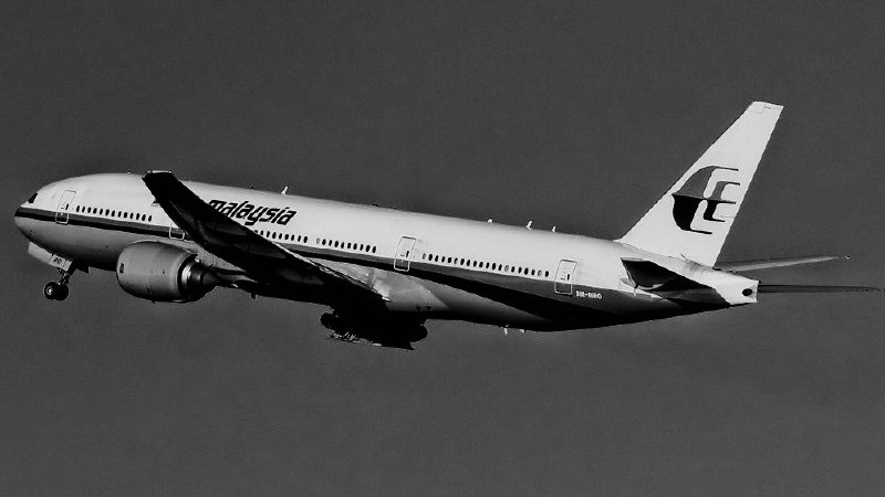 6年前的2014年3月8日凌晨，计划于0630到达PEK的MH370航班在即将进入胡志明飞行情报区时失联，机上239人最终宣告罹难