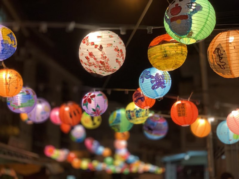 中秋节快乐！[图片来自 Unsplash]
