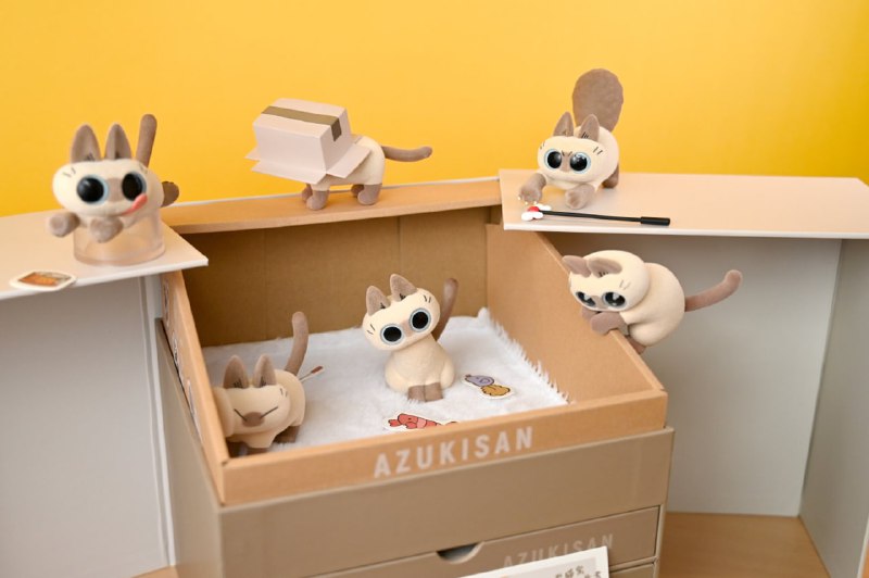 「暹罗猫小豆泥」主题月饼礼盒source: 天闻角川的微博坏消息：是非卖品「暹罗猫小豆泥」主题月饼礼盒source: 天闻角川的微博坏消息：是非卖品